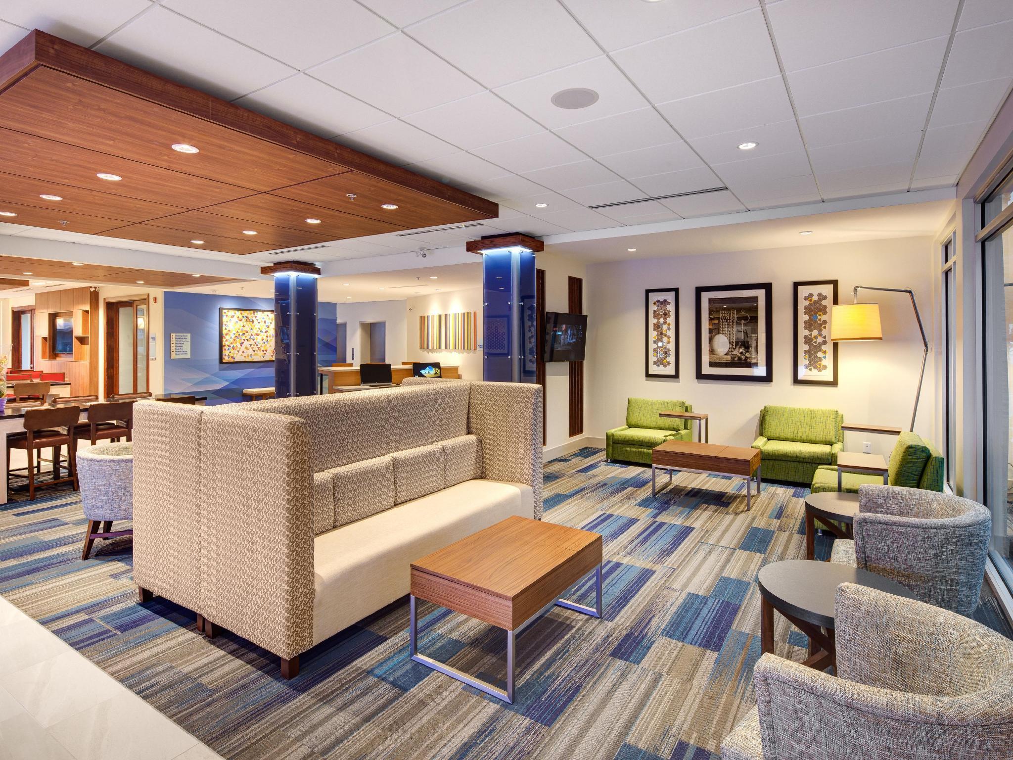 Holiday Inn Express & Suites Terrace By Ihg Kültér fotó